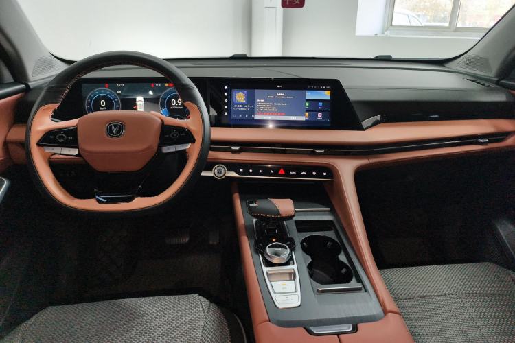 Used Changan CS75 PLUS 2023 3rd Generation 1.5T Automatic Prestige Model
