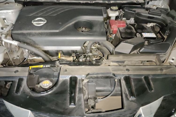 Used Nissan X-Trail 2015 2.0L CVT Comfort MAX Edition 2WD
