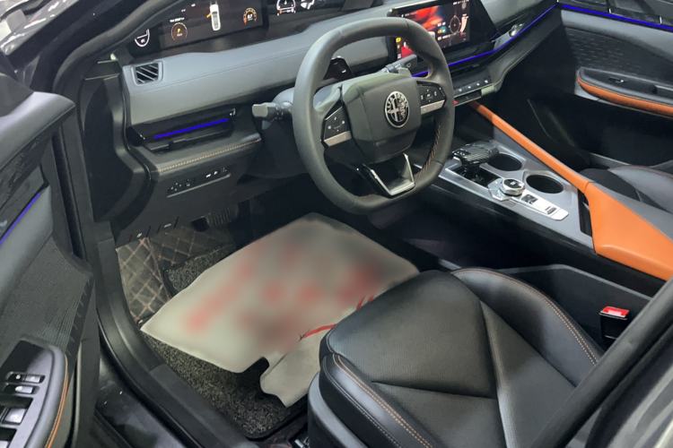 Used Changan UNI-V 2022 1.5T Prestige Version