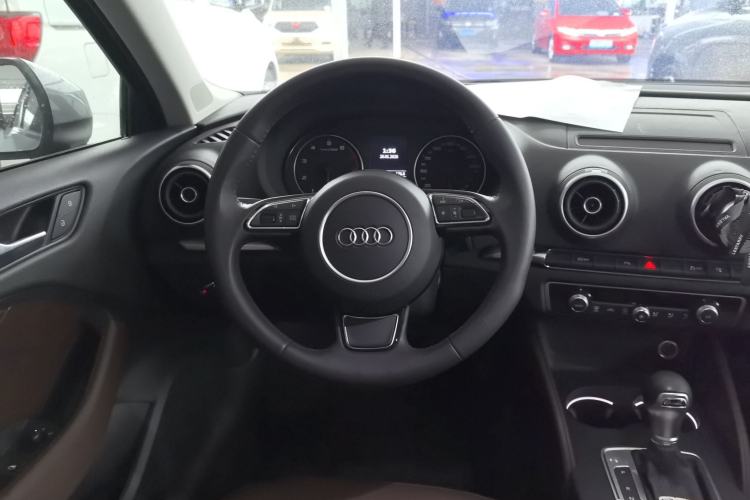 Used Audi A3 2014 Limousine 35 TFSI Automatic Comfort Model