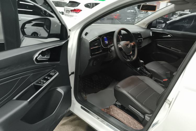 Used Jetta VS5 2022 280TSI Automatic Enjoyment Pro Trim
