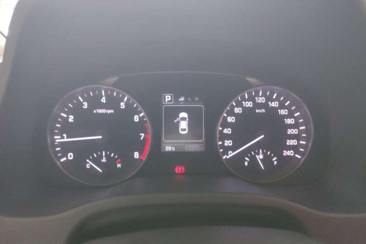 Used Hyundai Elantra 2016 1.6L Automatic ZhiXuan – Elite Version
