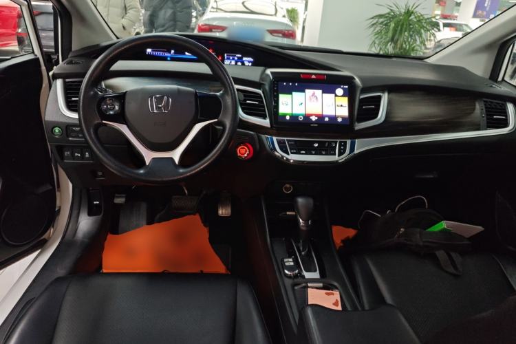 Used Honda Jade 2017 1.8L automatic Comfort version 5 seats
