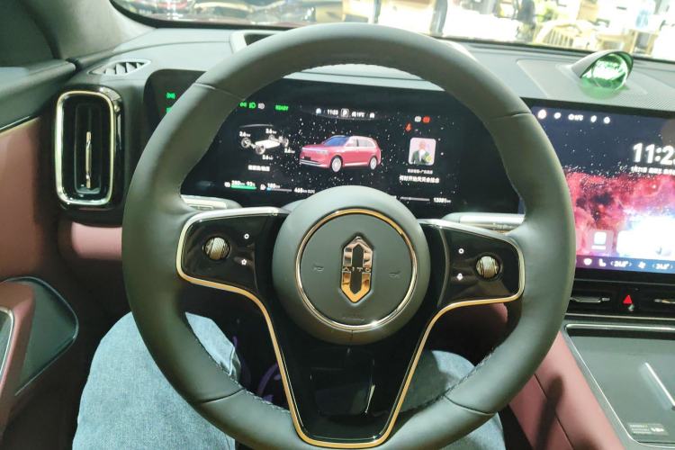 Used Hima AITO M8 2025 Extended-Range Ultra Version 53.4 kWh 5-Seater Edition