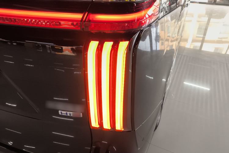 Used Wey Gaoshan 2025 Four-Wheel Drive Alpine 8
