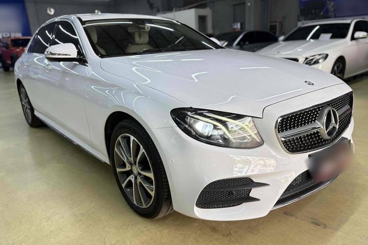 Used Mercedes-Benz E-Class 2016 E 300 L Sporty and Stylish Model
