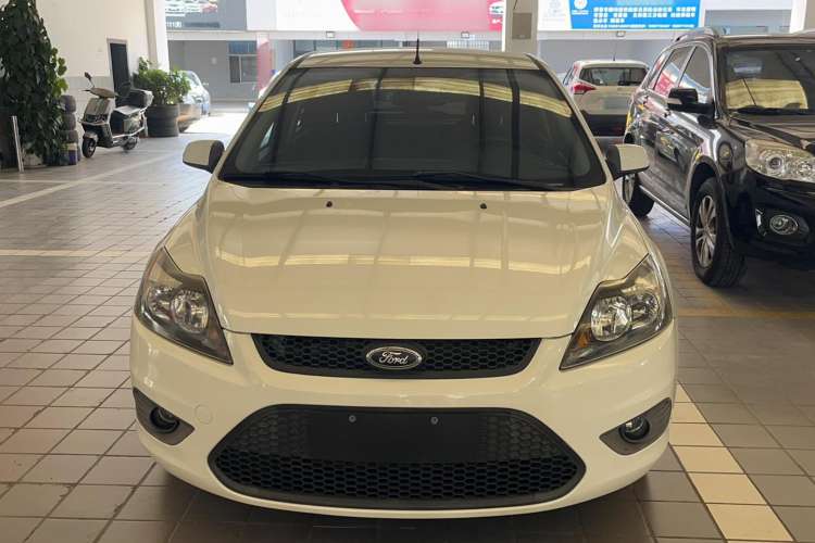 Used Ford Focus 2013 Hatchback Classic 1.8L Automatic Base Model
