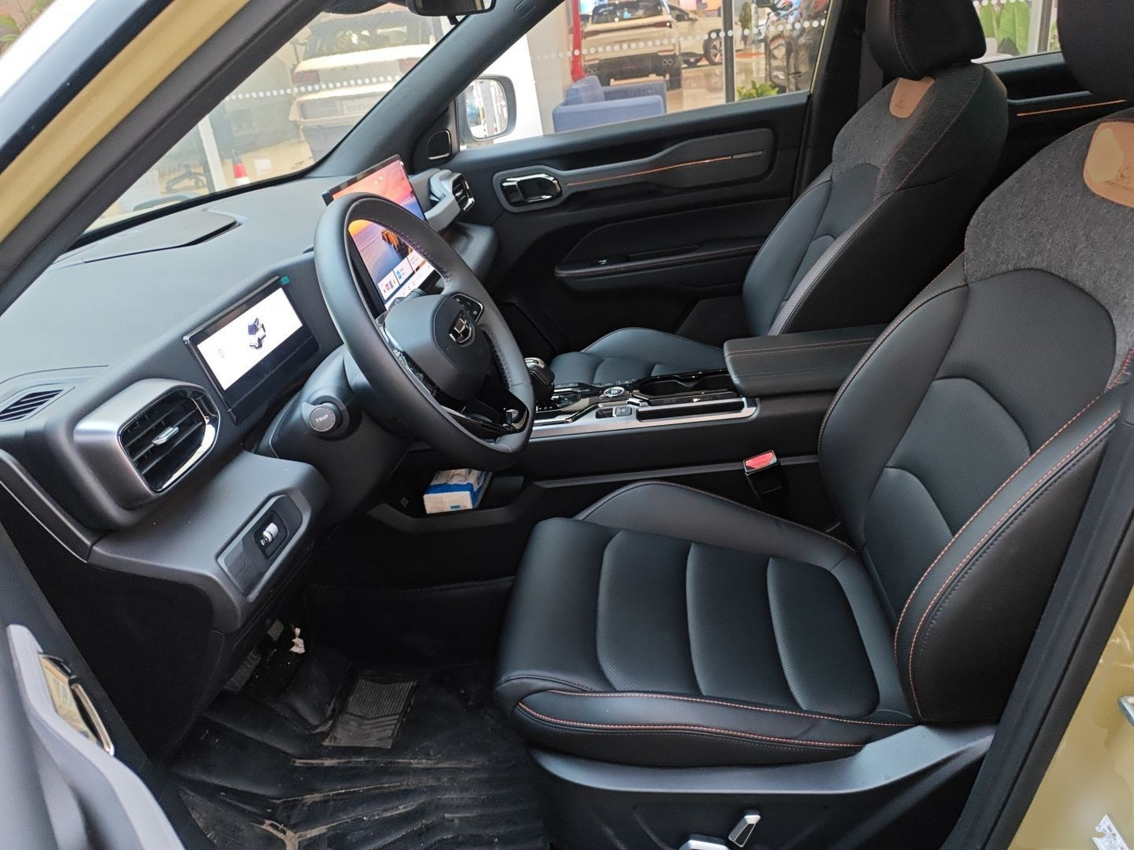 المقاعد الأمامية داخل السيارة