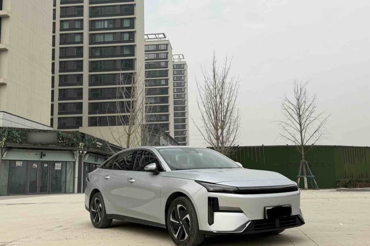 Used  L6 2025 EM-i 140km Starship Edition