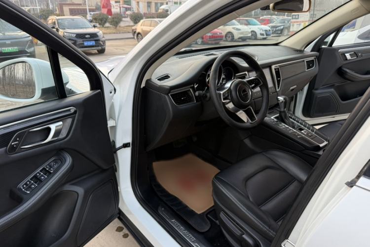 Used Zotye SR9 2017 2.0T Automatic Ultimate Road Edition
