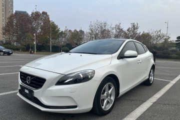 Used Volvo V40 2016 T3 Zhiyi Edition