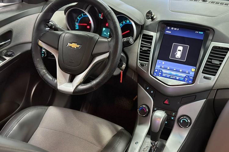 Used Chevrolet Cruze 2013 1.8L SE AT
