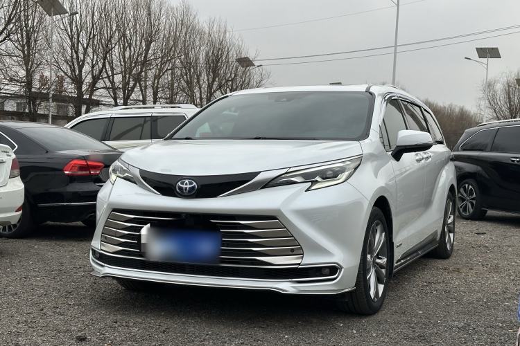 Used Toyota Sienna 2021 2.5L Hybrid Premium Edition