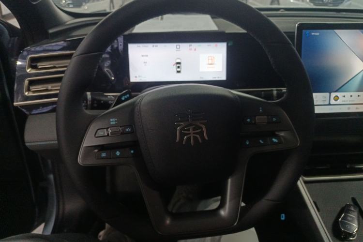 Used BYD Qin L 2025 DM-i Smart Drive 80KM Leading Model