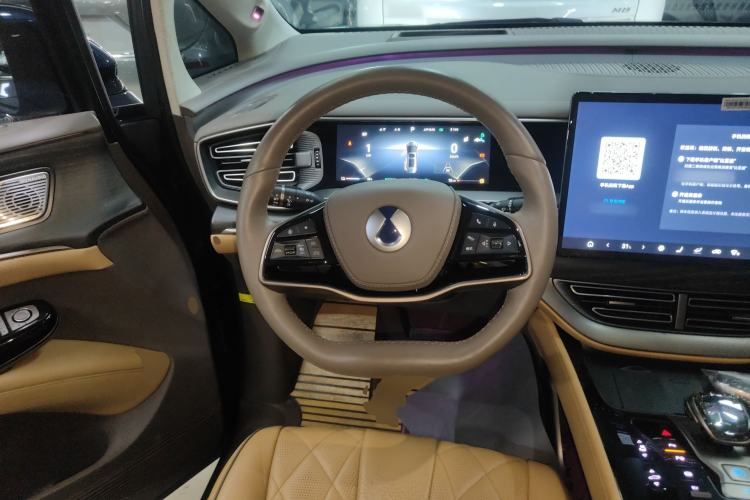 Used Denza D9 2024 DM-i 980 Four-Wheel Drive Flagship Model