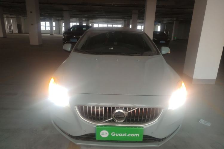 Used Volvo V40 2017 T3 Zhiya Edition