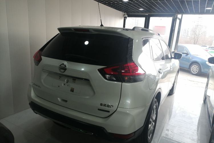 Used Nissan X-Trail 2019 2.0L CVT Smart Connect Comfort Edition 2WD

