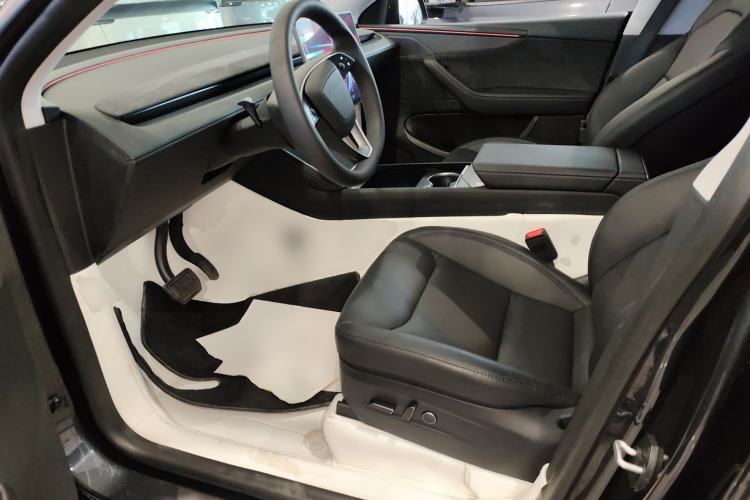 Used Tesla Model Y 2025 Long-Range All-Wheel Drive First Edition
