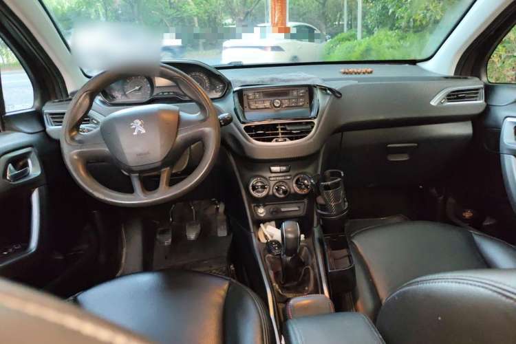 Used Peugeot 2008 2014 1.6L Manual Fashion Edition
