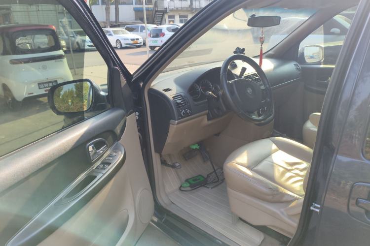 Used Buick GL8 2014 2.4L Executive Edition
