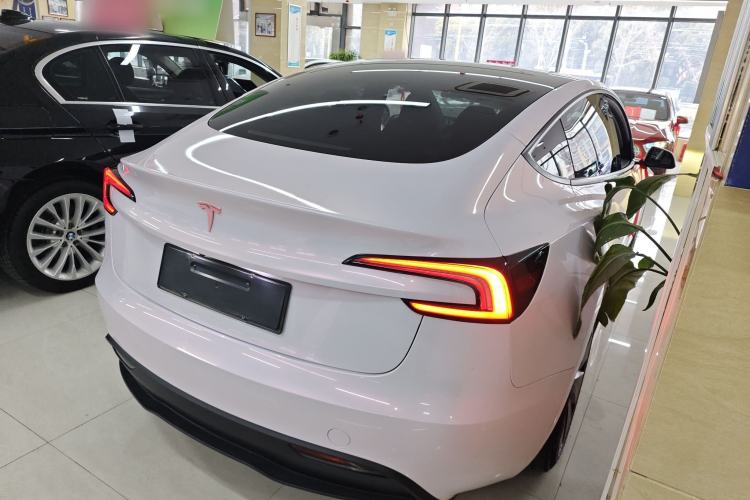 Used Tesla Model 3 2023 Rear-Wheel-Drive Version
