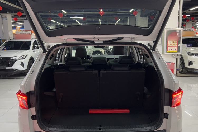 Used Skoda Kodiaq 2019 Facelifted TSI330 7-Seater Two-Wheel-Drive Luxury Enjoyment Edition China VI Standard
