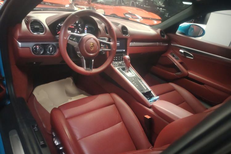 Used Porsche 718 2020 Cayman 2.0T
