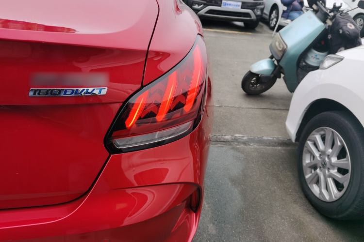 Used MG 5 2021 180 DVVT CVT Youth Luxury Edition
