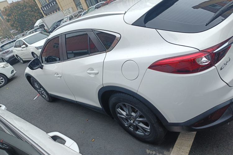 Used Mazda CX-4 2018 2.0L Automatic Two-Wheel Drive Blue Sky Premium Upgrade Version China VI Standard

