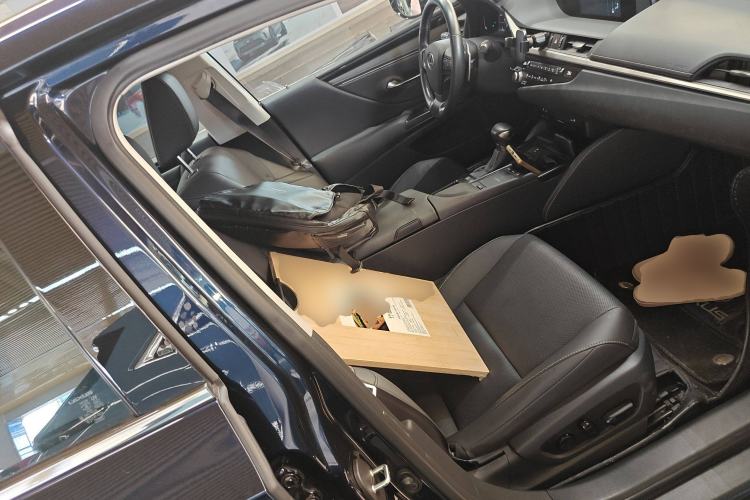 Used Lexus ES 2020 200 Excellence Edition
