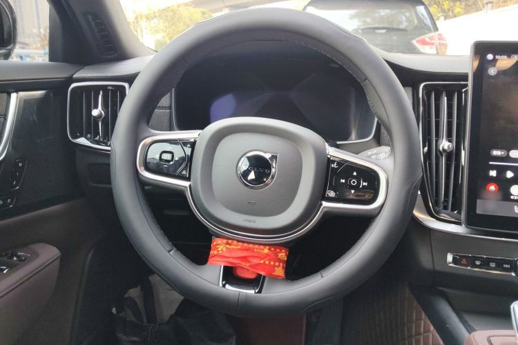 Used Volvo S90 2026 B5 Zhiyuan Luxury Edition