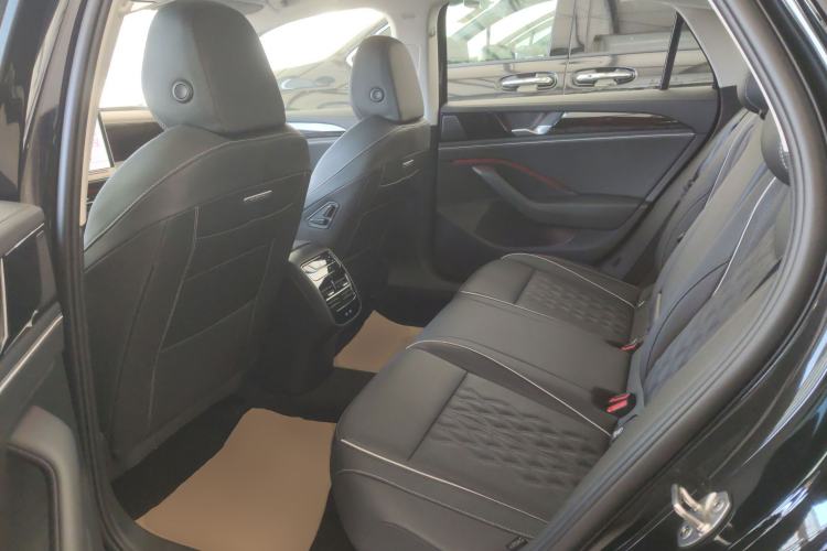 Used Volkswagen Magotan 2024 380TSI DSG Prestige Edition DaMai Package
