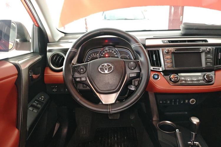 Used Toyota RAV4 2013 2.5L Automatic 4x4 Prestige Edition
