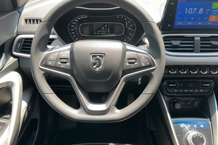 Used Baojun 510 2017 1.5L Automatic Fashion Model
