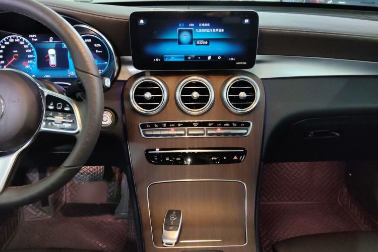 Used Mercedes-Benz GLC 2021 GLC 300 L 4MATIC Dynamic Model