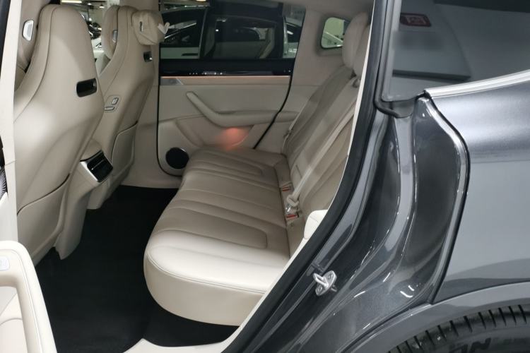 Used Hima Luxeed R7 2024 All-Electric 802 km Max