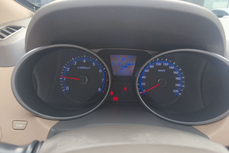 Used Hyundai ix35 2013 2.0L Automatic Two-Wheel Drive Smart GLS China IV Standard
