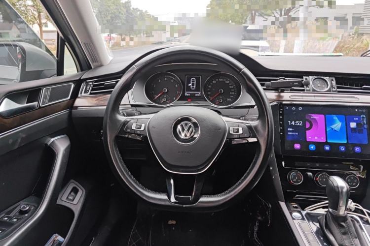 Used Volkswagen Magotan 2019 330TSI DSG Leading Model China VI Standard
