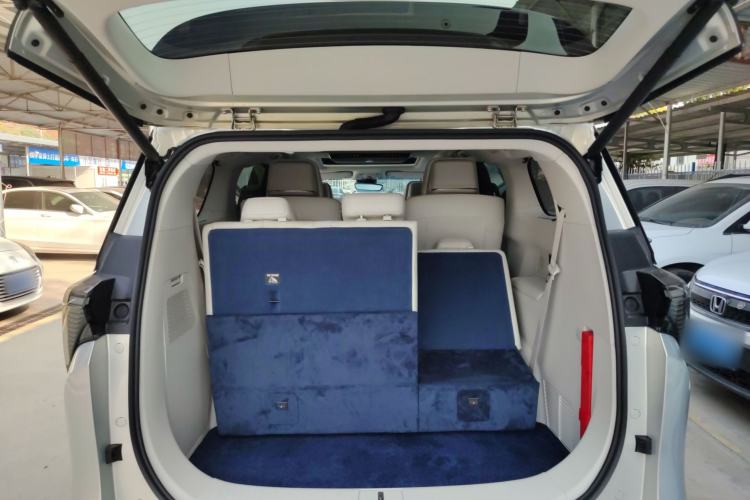 Used Buick GL8 New Energy 2024 Lu Zun Deluxe Edition 7-Seater
