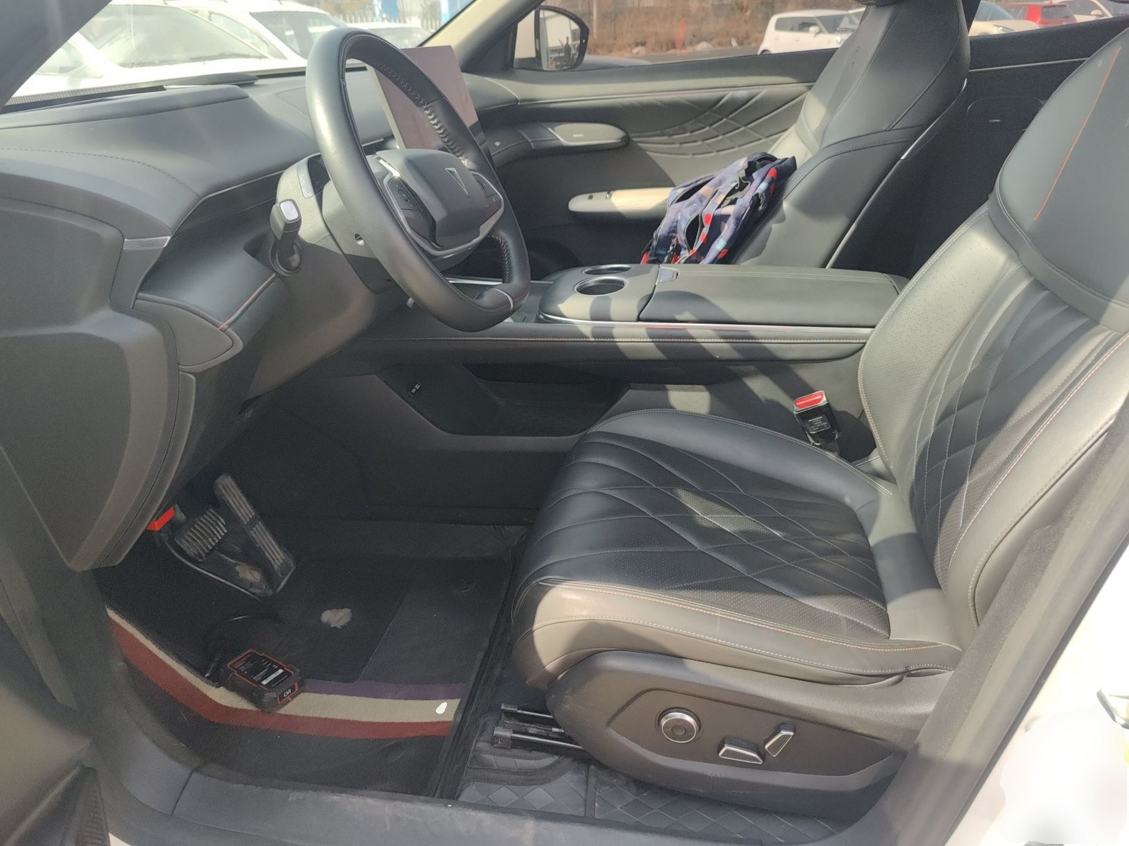 Переднее сиденье в автомобиле