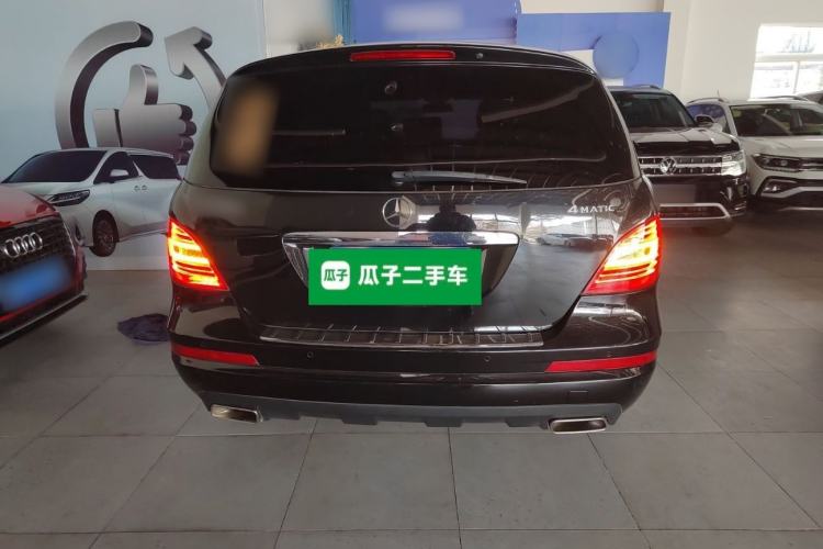 Used Mercedes-Benz R-Class 2017 R 320 4MATIC Business Edition Prestige Model
