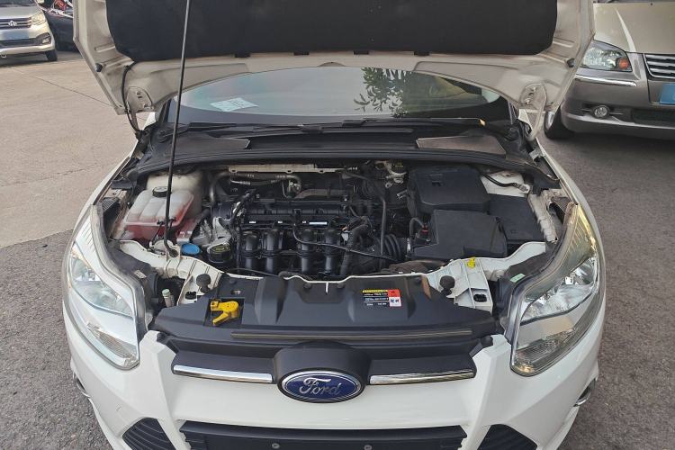 Used Ford Focus 2012 Sedan 1.6L Automatic Fashion Edition
