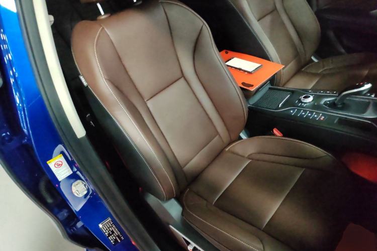 Used Wey VV6 2018 2.0T Two-Wheel-Drive Ultra-Luxury Version China V Standard
