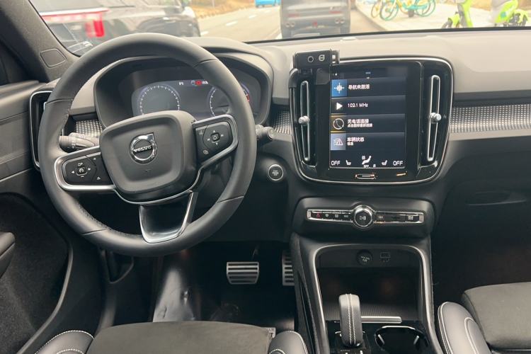 Used Volvo XC40 2022 T4 Four-Wheel Drive Smart & Dynamic Sport Edition