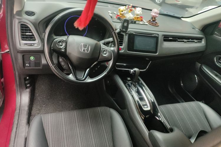 Used Honda Vezel 2015 1.8L CVT 2WD Luxury Model
