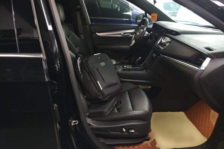 Used Cadillac XT6 2022 2.0T Six-Seater Four-Wheel-Drive Luxury Version