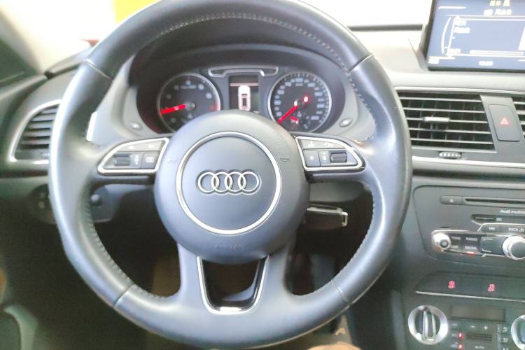 Used Audi Q3 2015 30 TFSI Comfort Model
