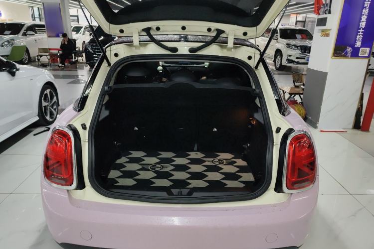 Used MINI MINI 2019 1.5T COOPER Classic Edition Five-Door Version