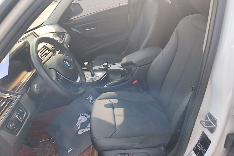 Used BMW 3 Series 2017 318i Fashion Model
