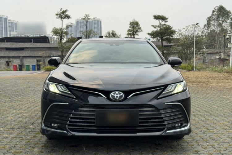 Used Toyota Camry 2021 2.0G Luxury Edition
